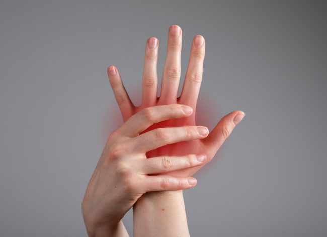 hand-bones-pain-concept-inflammation-injury-ache-hand Complex Regionaal Pijnsyndroom hand